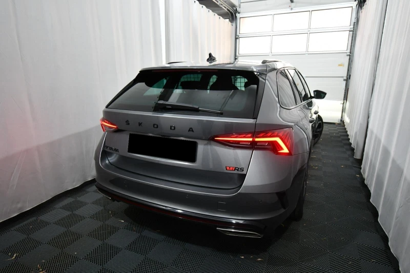 Skoda Octavia 2.0TDI* RS* 4X4* KEYLESS* DISTR* LED* CARPLAY* , снимка 2 - Автомобили и джипове - 52490541