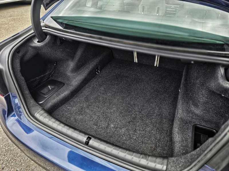 BMW 550 * М-Package* * HeadUp* AвтоКредит* (ЦЕНА ДО БГ), снимка 17 - Автомобили и джипове - 53528667