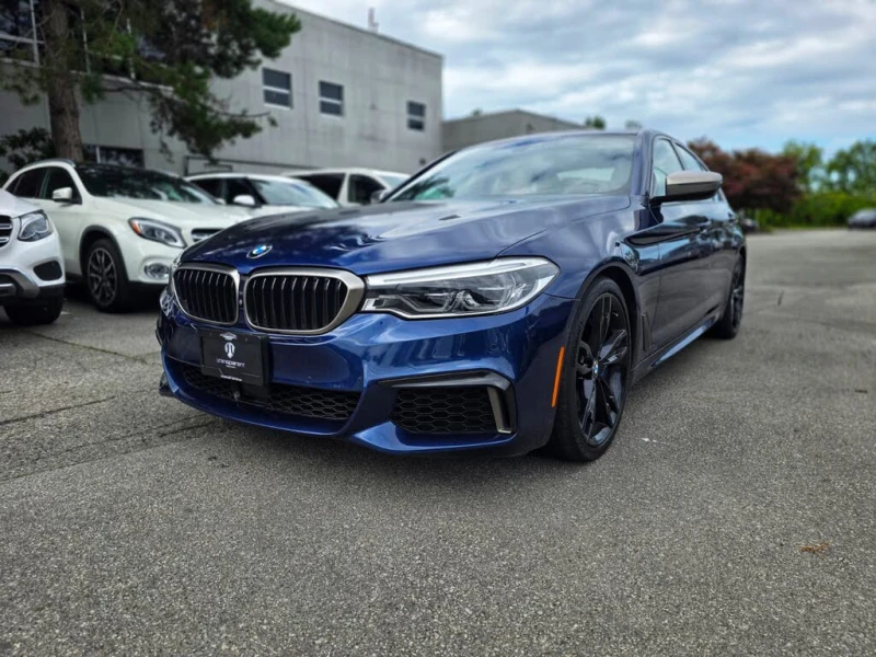 BMW 550 * М-Package* * HeadUp* AвтоКредит* (ЦЕНА ДО БГ), снимка 3 - Автомобили и джипове - 53528667