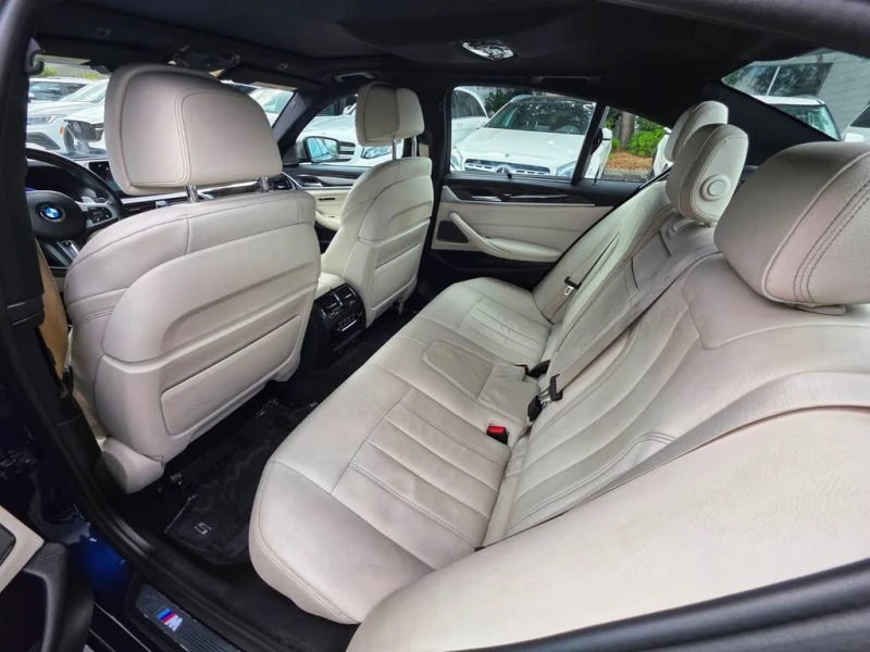 BMW 550 * М-Package* * HeadUp* AвтоКредит* (ЦЕНА ДО БГ), снимка 16 - Автомобили и джипове - 53528667