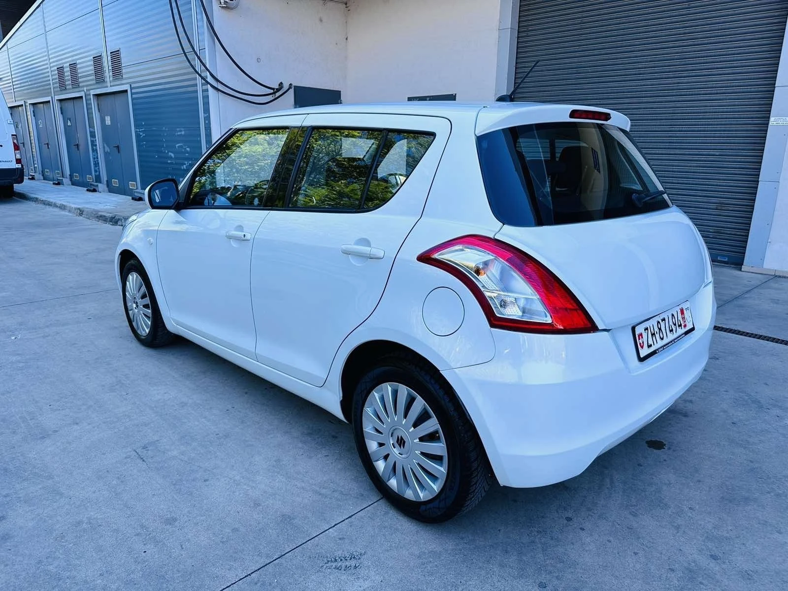 Suzuki Swift 1.2i Swiss - изображение 6