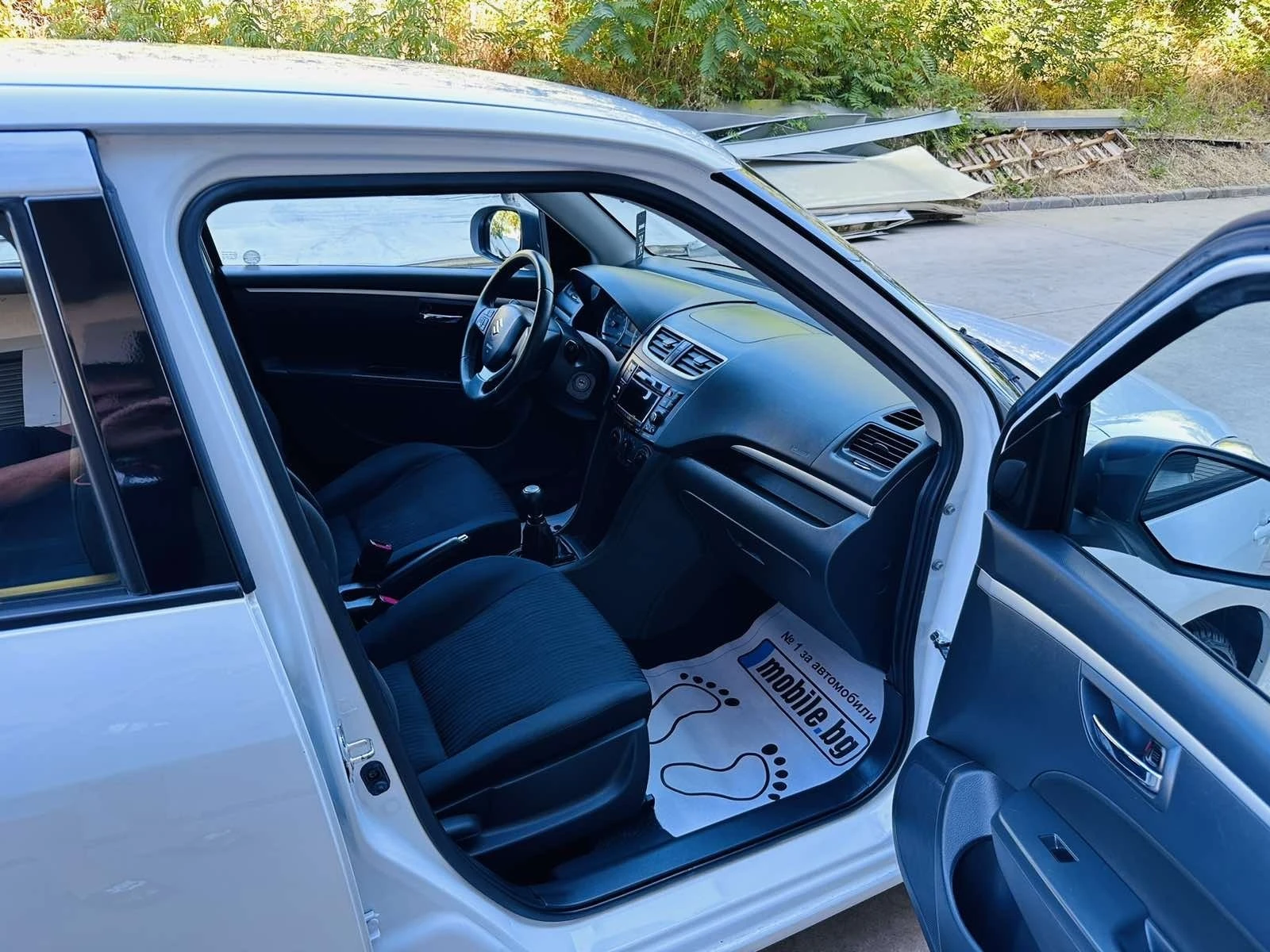 Suzuki Swift 1.2i Swiss | Mobile.bg — изображение 12
