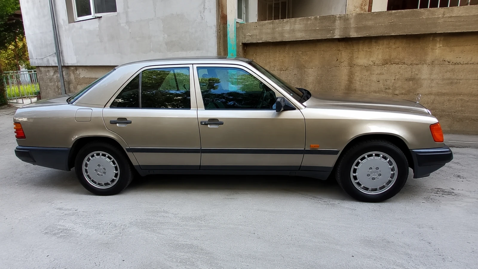 Mercedes-Benz 124 MERCEDES W124 �� �������� 137.772�� | Mobile.bg � ����������� 2
