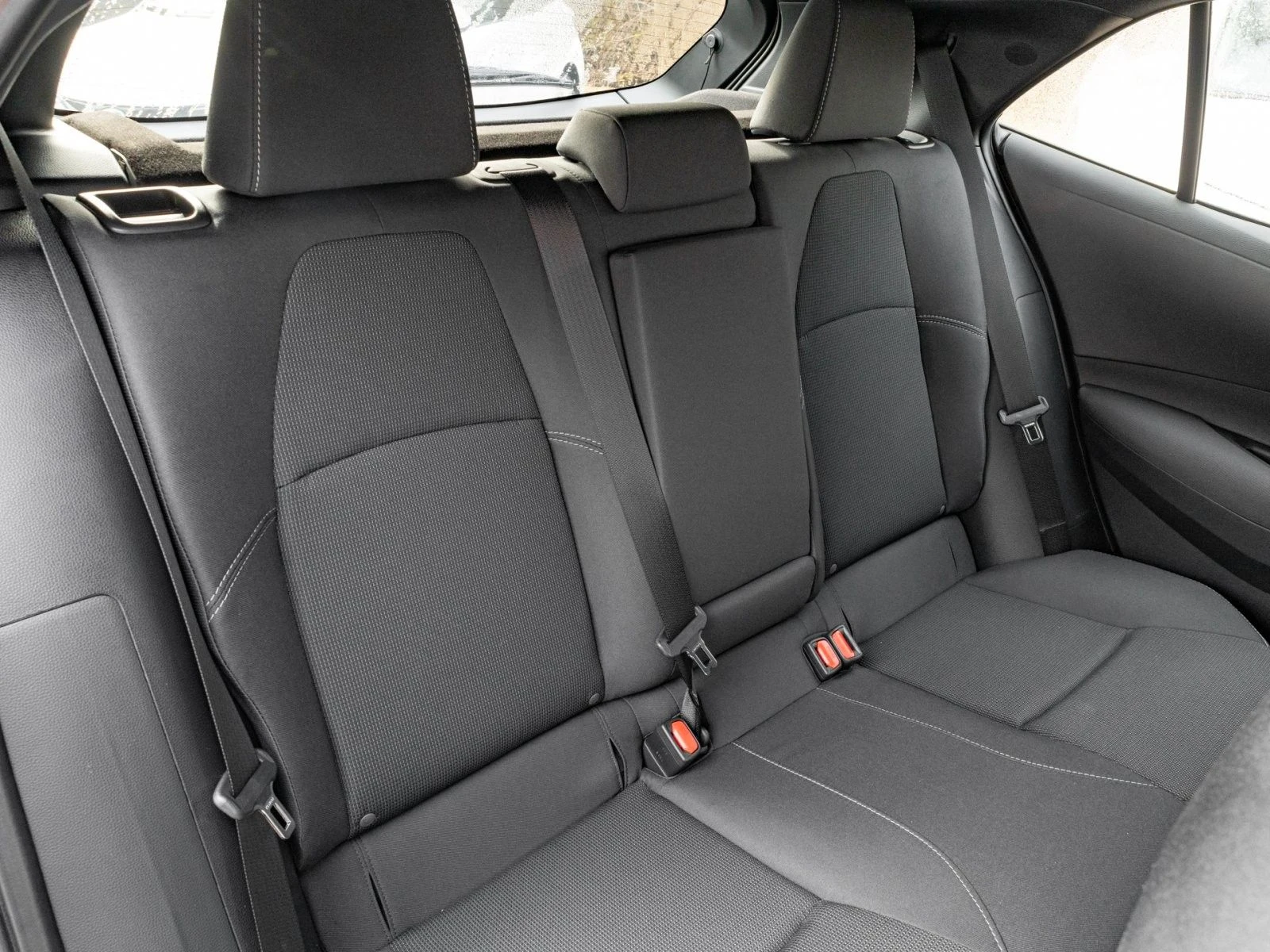 Toyota Corolla GR* 4x4* DISTRONIC* CAMERA* CARPLAY* KEYLESS*  | Mobile.bg   13