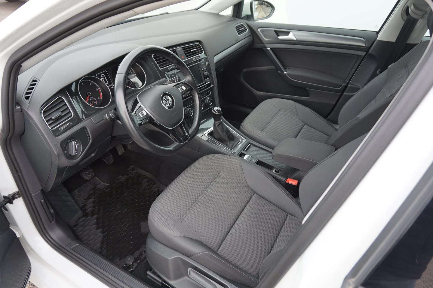 VW Golf Variant Comfortline 1.6 TDI - изображение 4