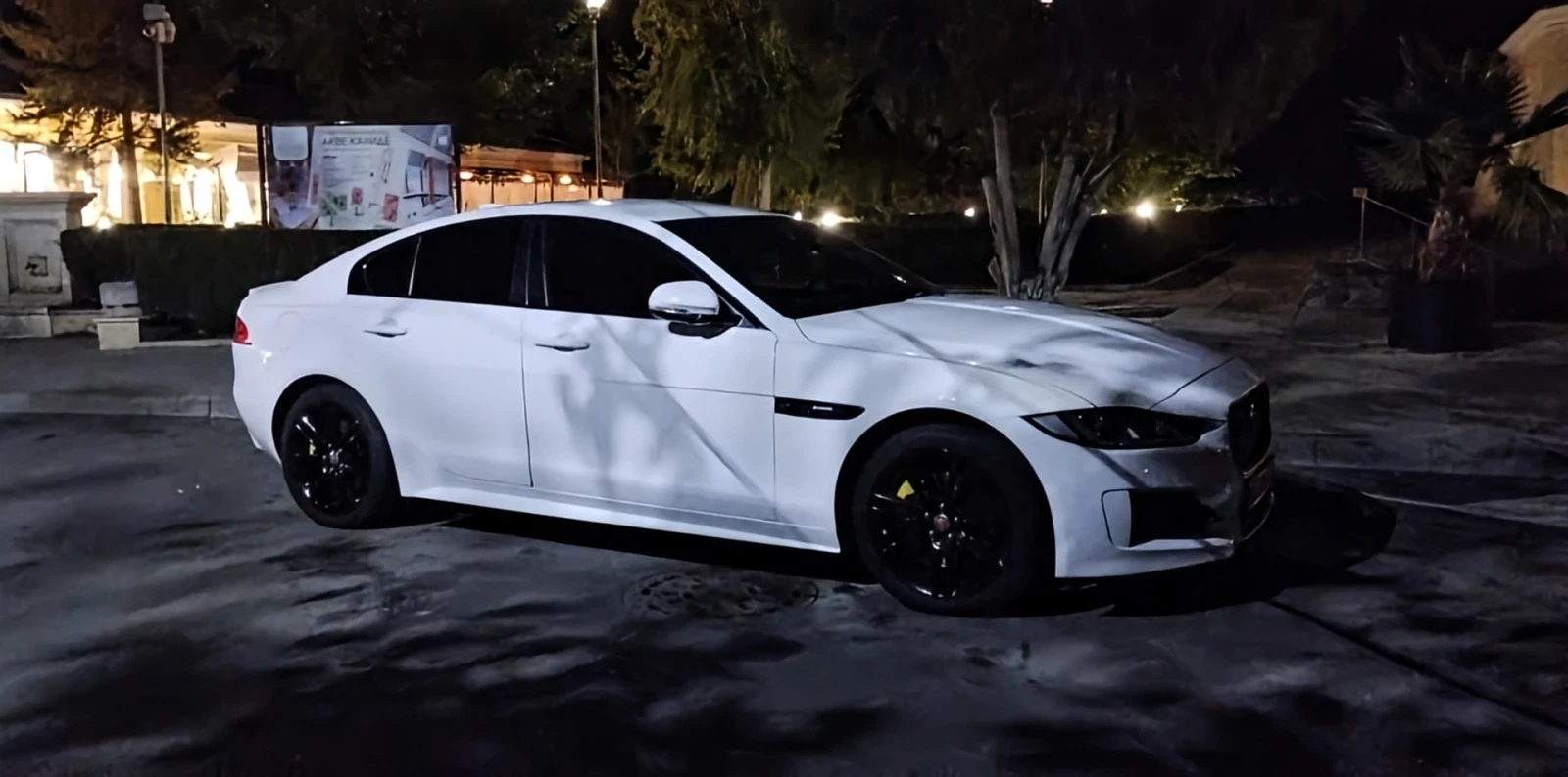 Jaguar XE R-SPORT 4x4 8ZF SWITZERLAND  DIAMOND WHITE PEARL | Mobile.bg   1
