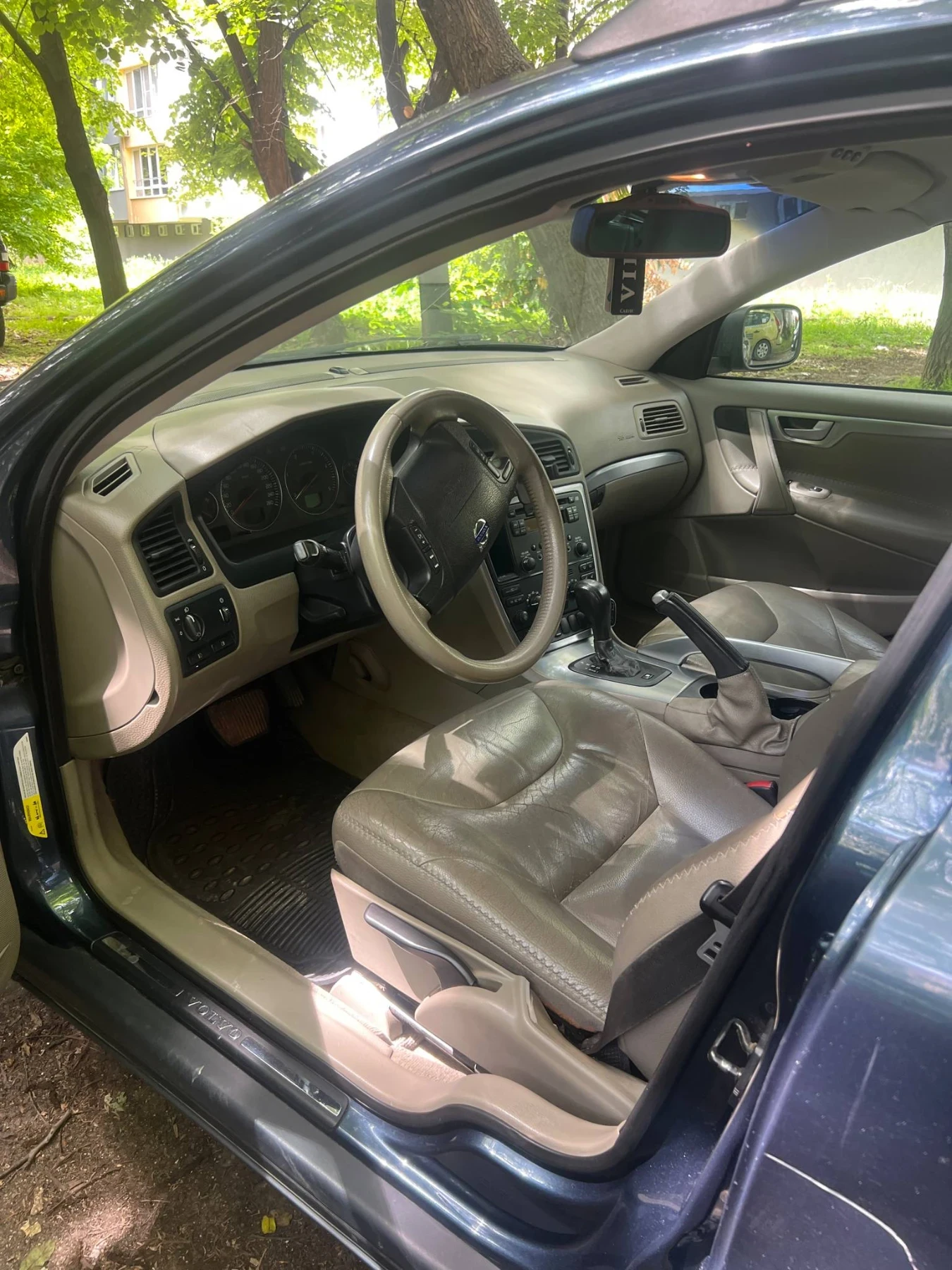 Volvo Xc70 2.4 TDI - изображение 6
