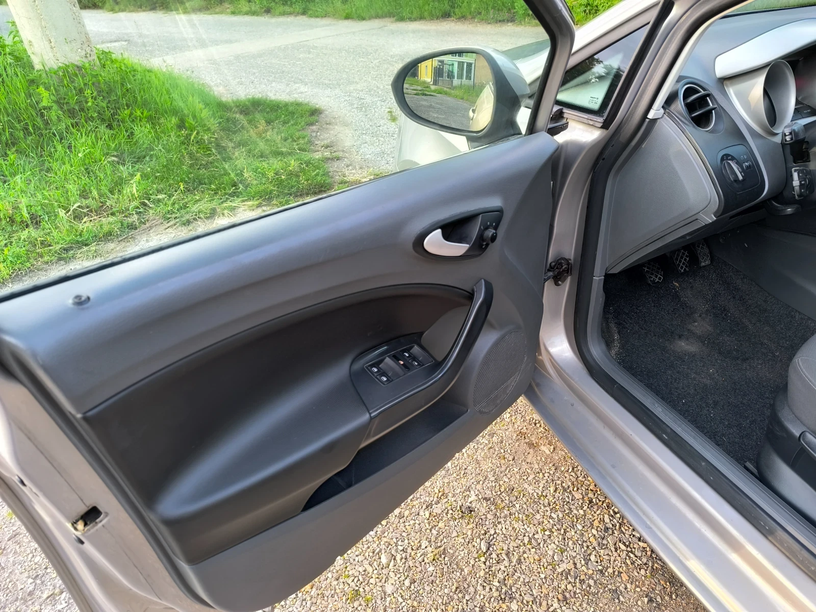 Seat Ibiza 1.6 TDI - изображение 7