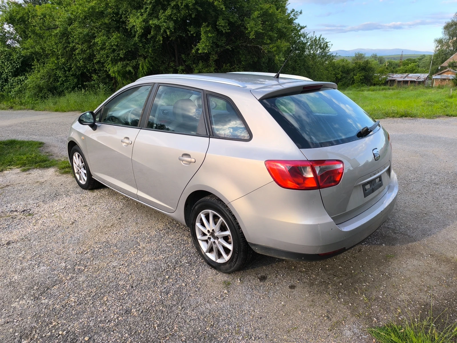 Seat Ibiza 1.6 TDI - изображение 10