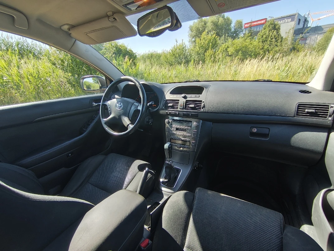 Toyota Avensis  - изображение 4