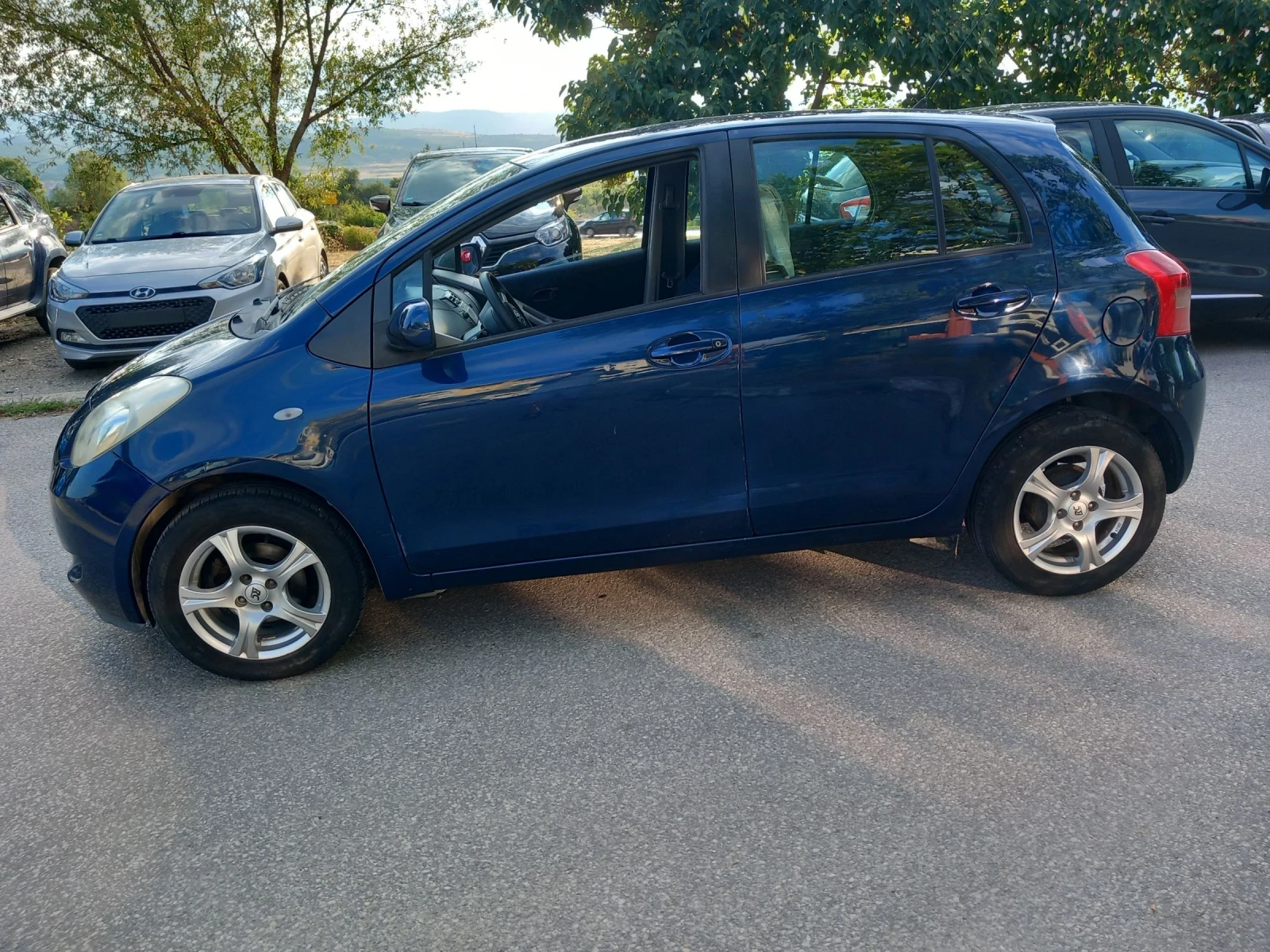 Toyota Yaris 1.3 vvt.i 87ks - изображение 5