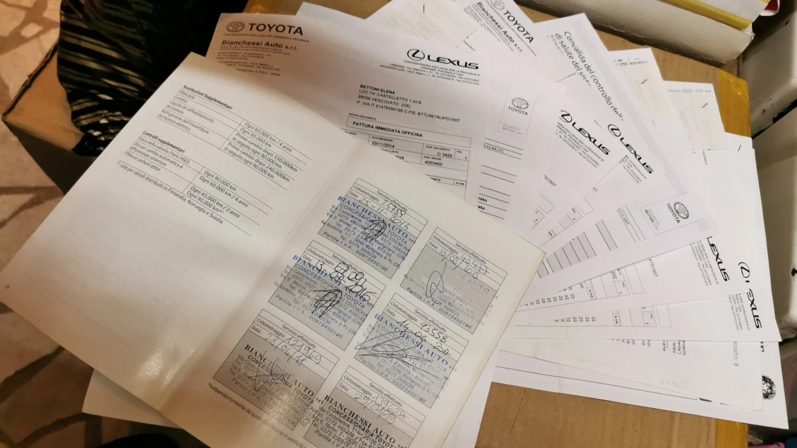 Toyota Auris Hybrid 1.8  - изображение 3