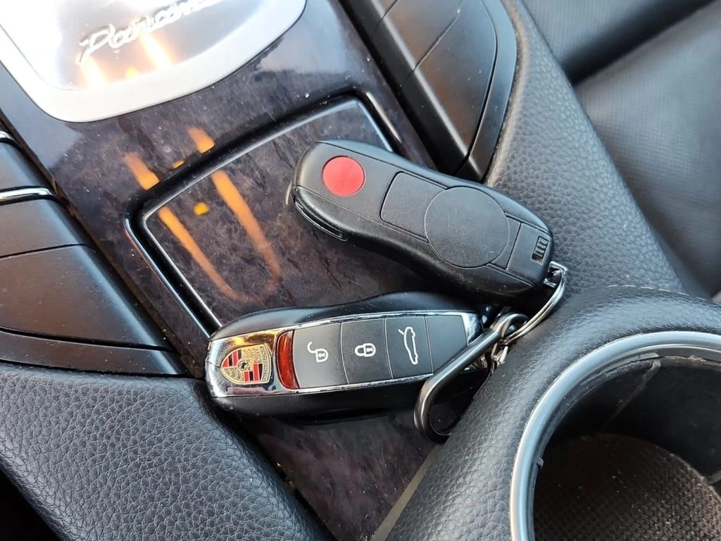 Porsche Panamera * S E Hybrid * CARFAX *    | Mobile.bg   11