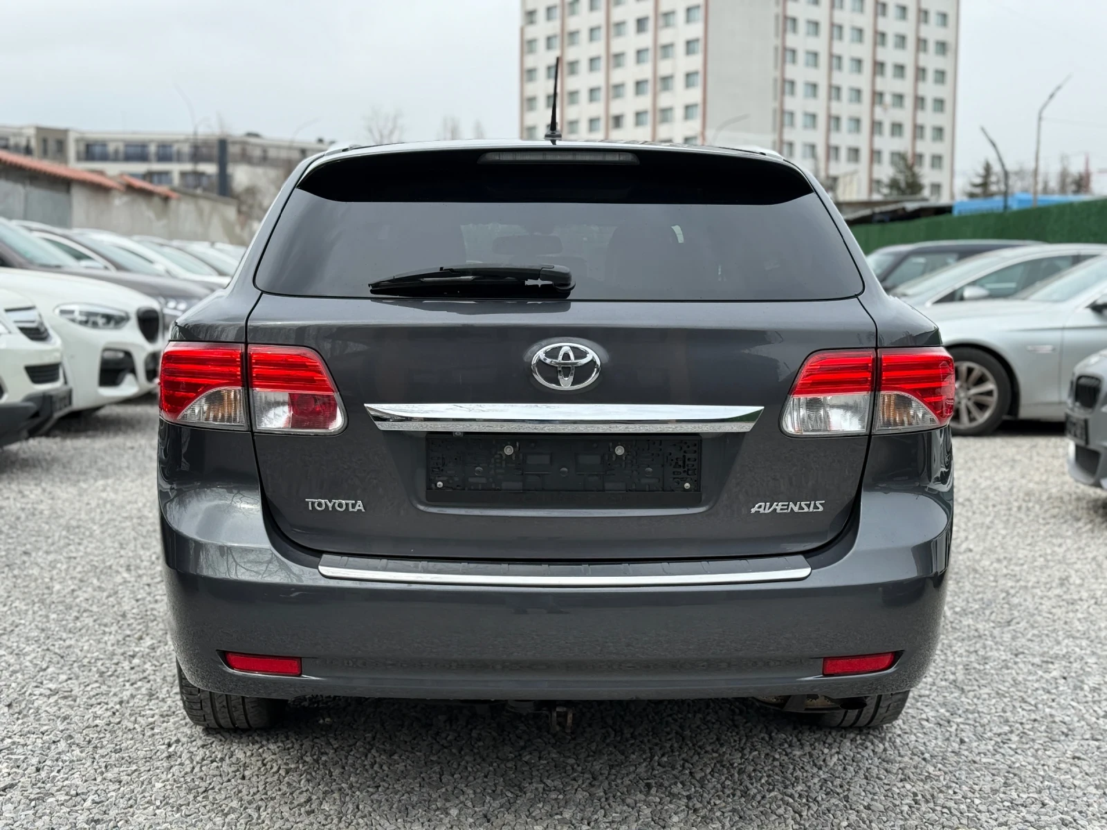 Toyota Avensis 1.8i/147hp/Кожа/Камера/, снимка 6 - Автомобили и джипове - 53035821