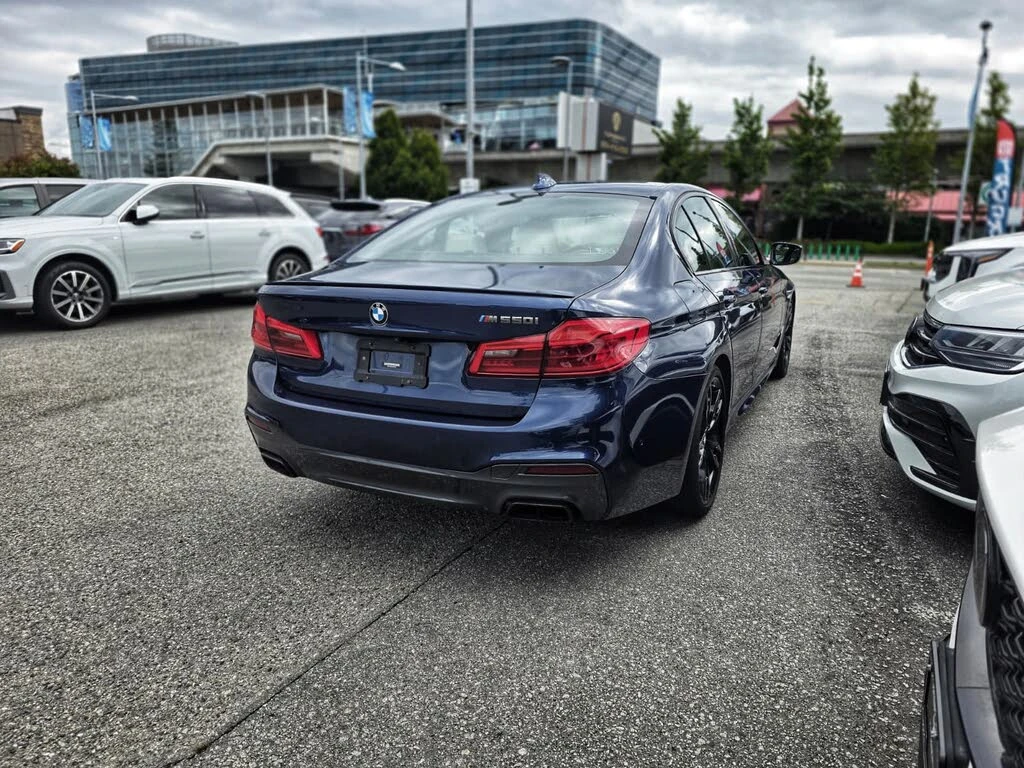 BMW 550 * М-Package* * HeadUp* AвтоКредит* (ЦЕНА ДО БГ) - изображение 8