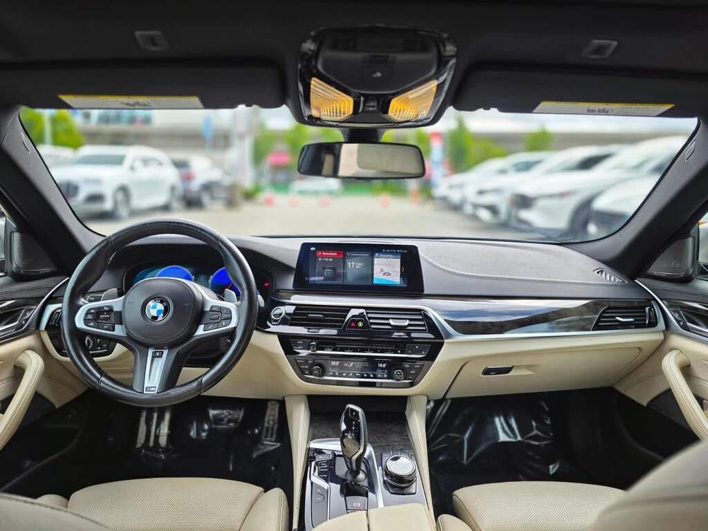 BMW 550 * �-Package* * HeadUp* A���������* (���� �� ��) | Mobile.bg � ����������� 11