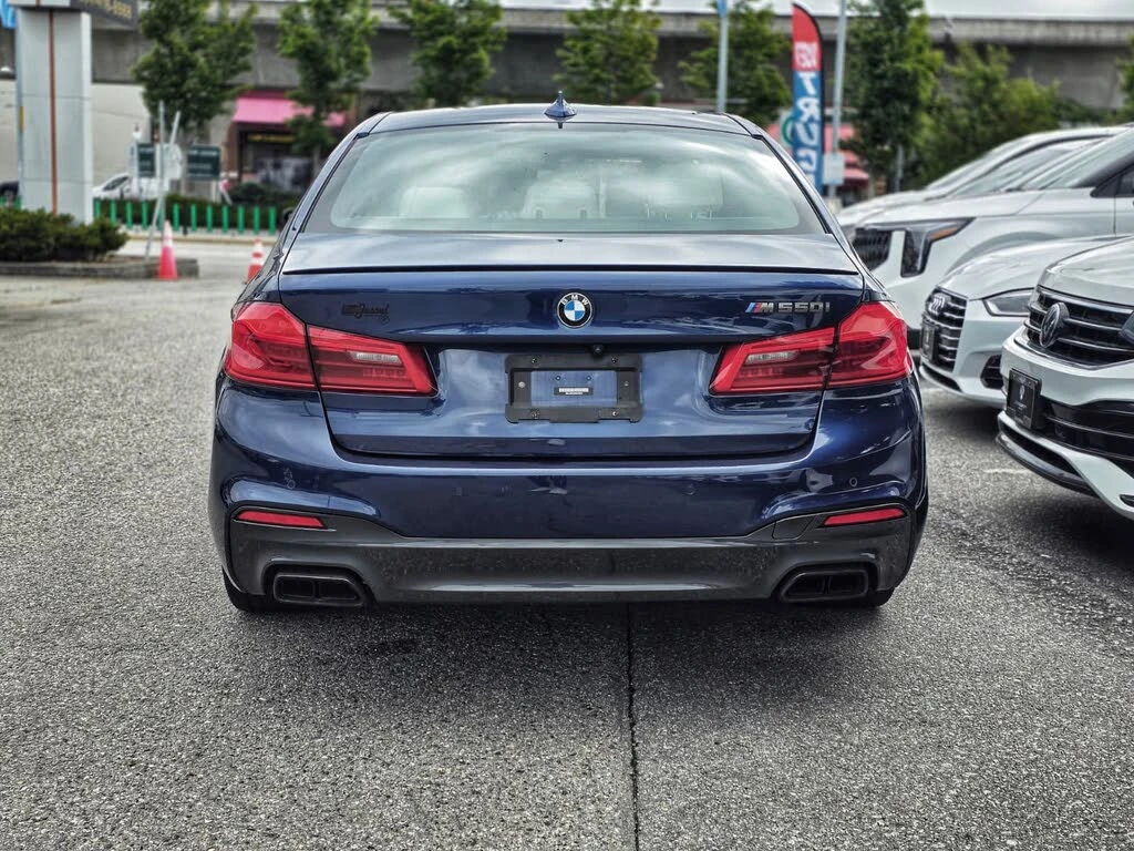 BMW 550 * М-Package* * HeadUp* AвтоКредит* (ЦЕНА ДО БГ) - изображение 7