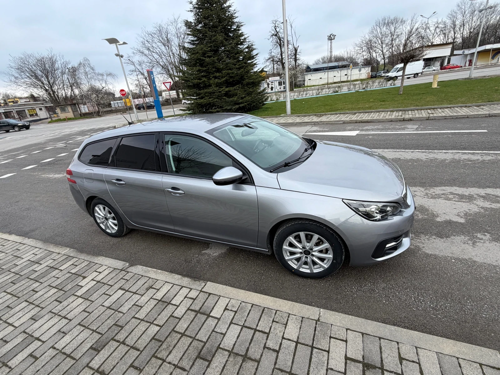 Peugeot 308 1.5 BLUE HDI active business , снимка 5 - Автомобили и джипове - 53578769