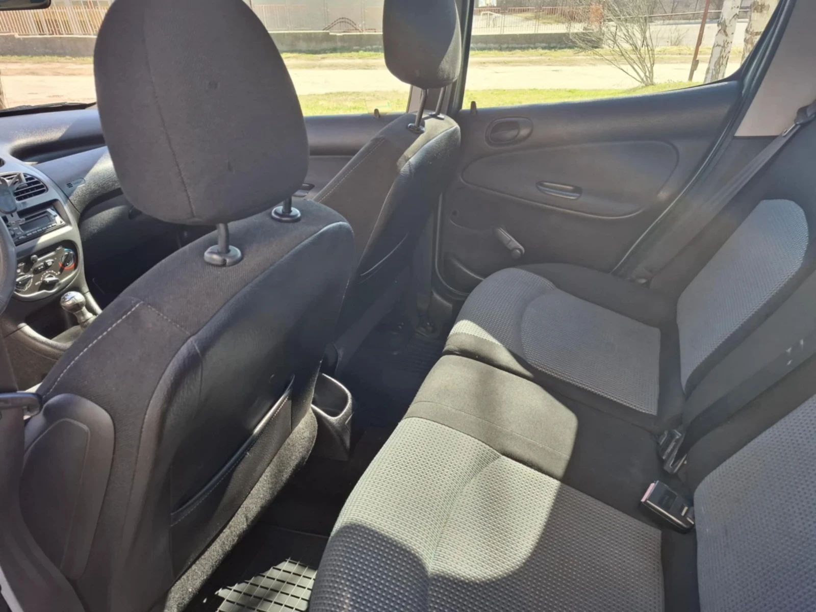 Peugeot 206, снимка 4 - Автомобили и джипове - 53697512