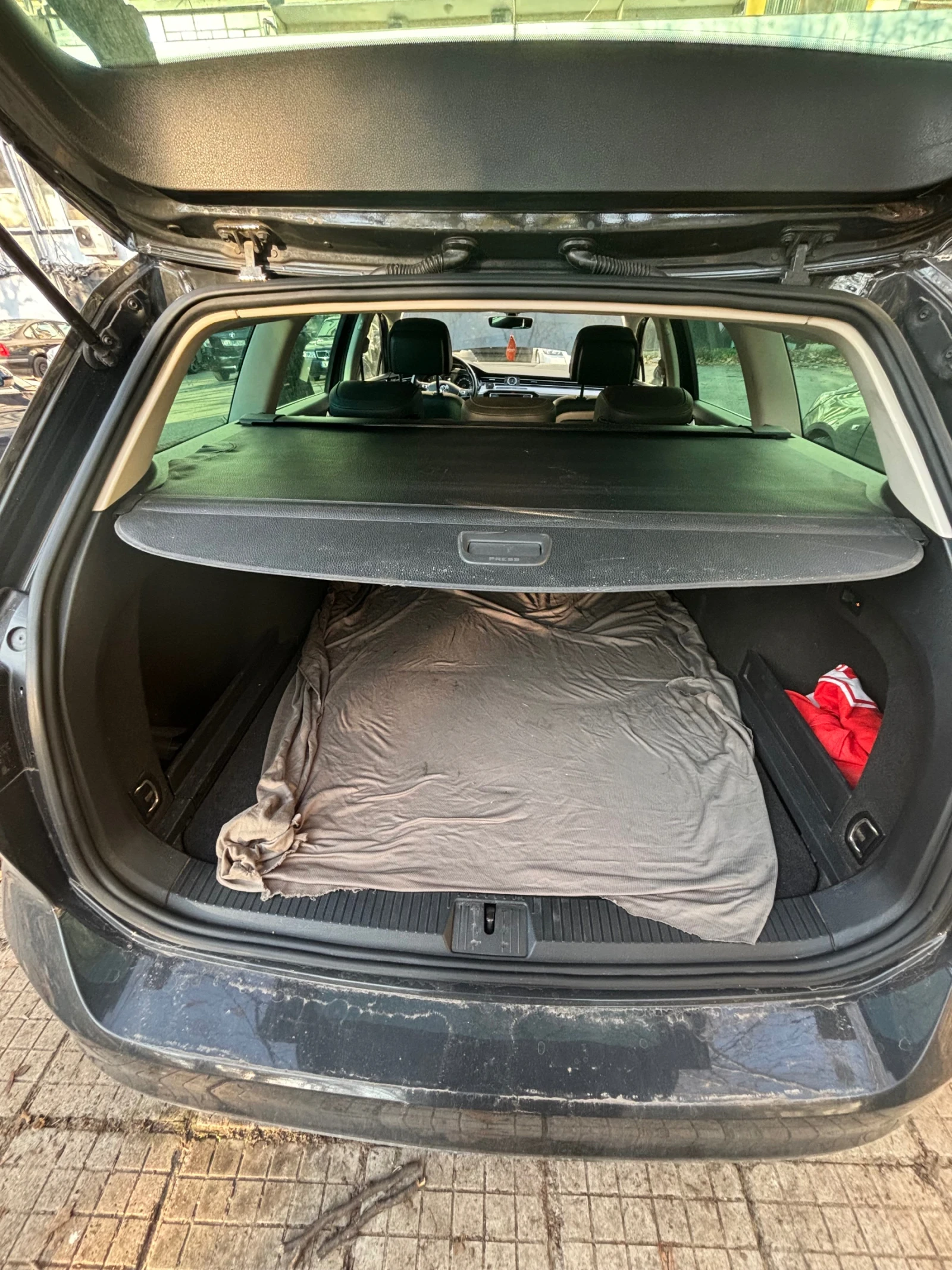 VW Passat, снимка 16 - Автомобили и джипове - 53712173