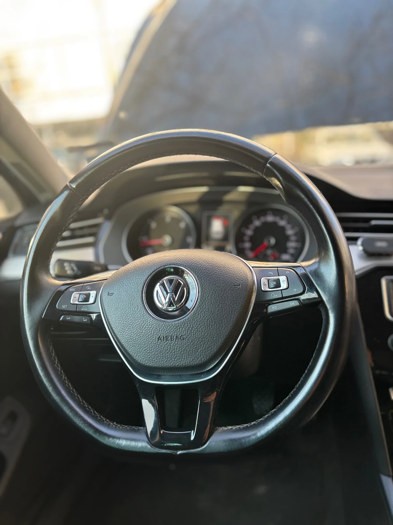 VW Passat, снимка 4 - Автомобили и джипове - 53712173