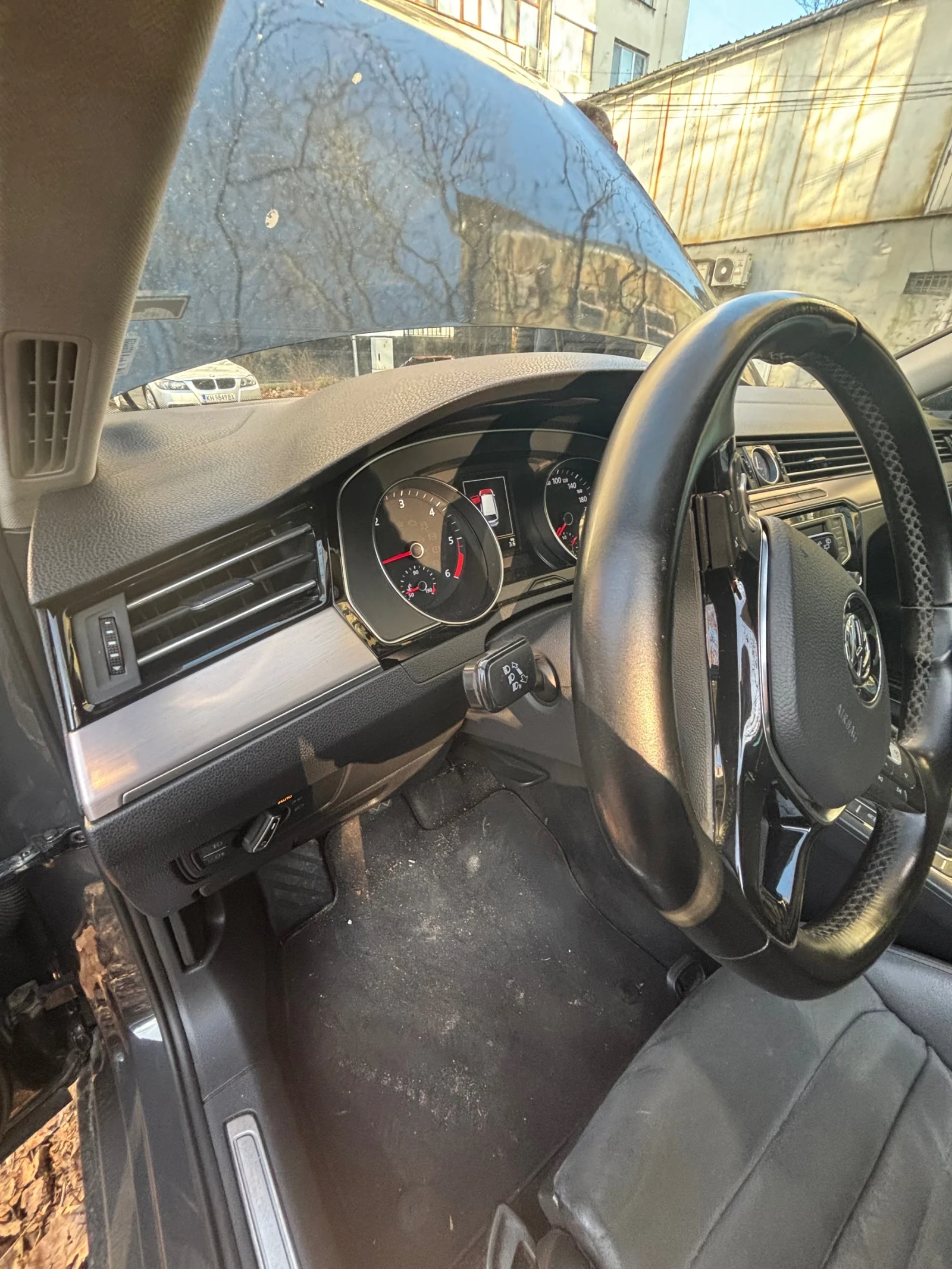 VW Passat, снимка 13 - Автомобили и джипове - 53712173