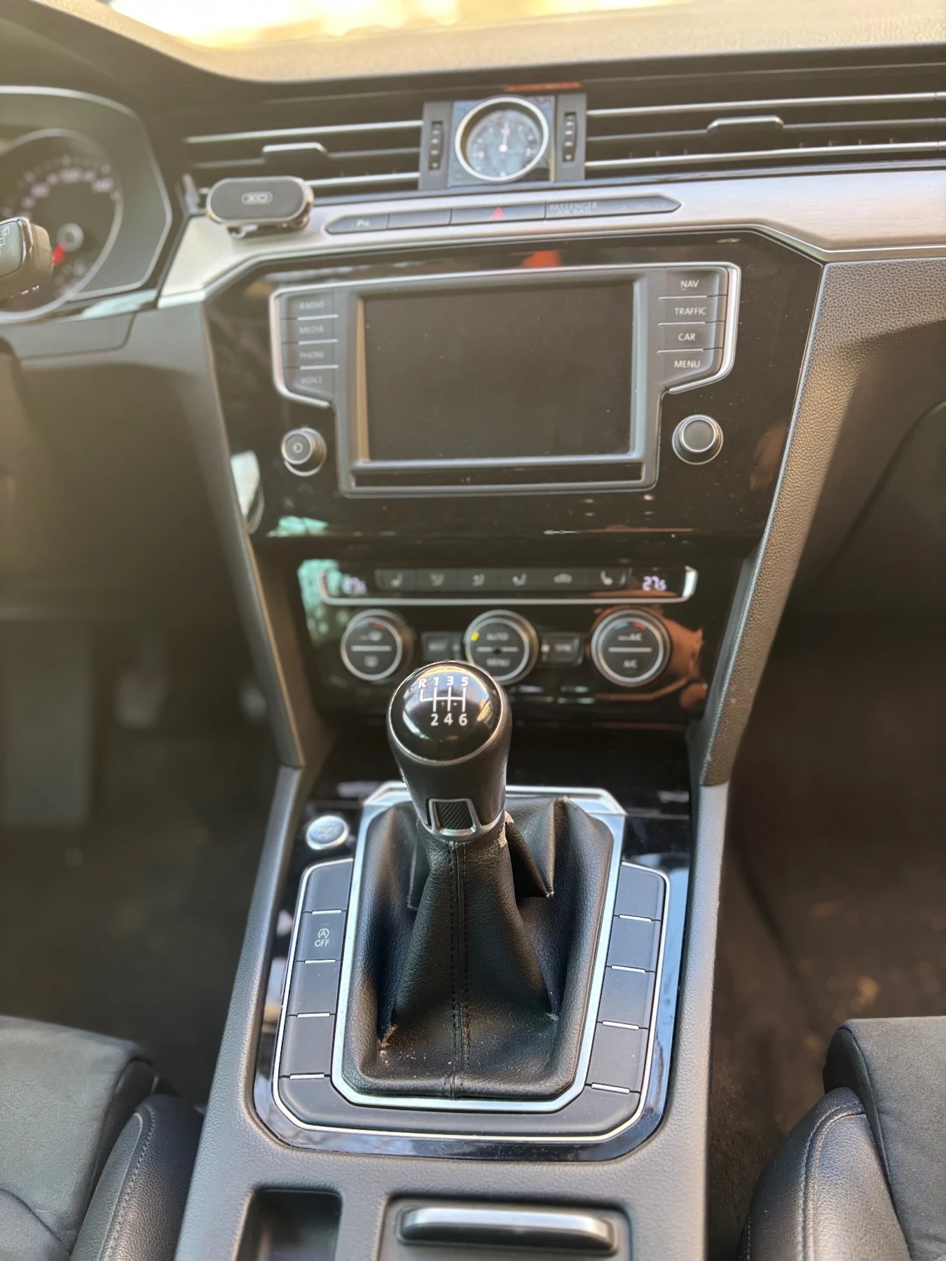 VW Passat, снимка 5 - Автомобили и джипове - 53712173