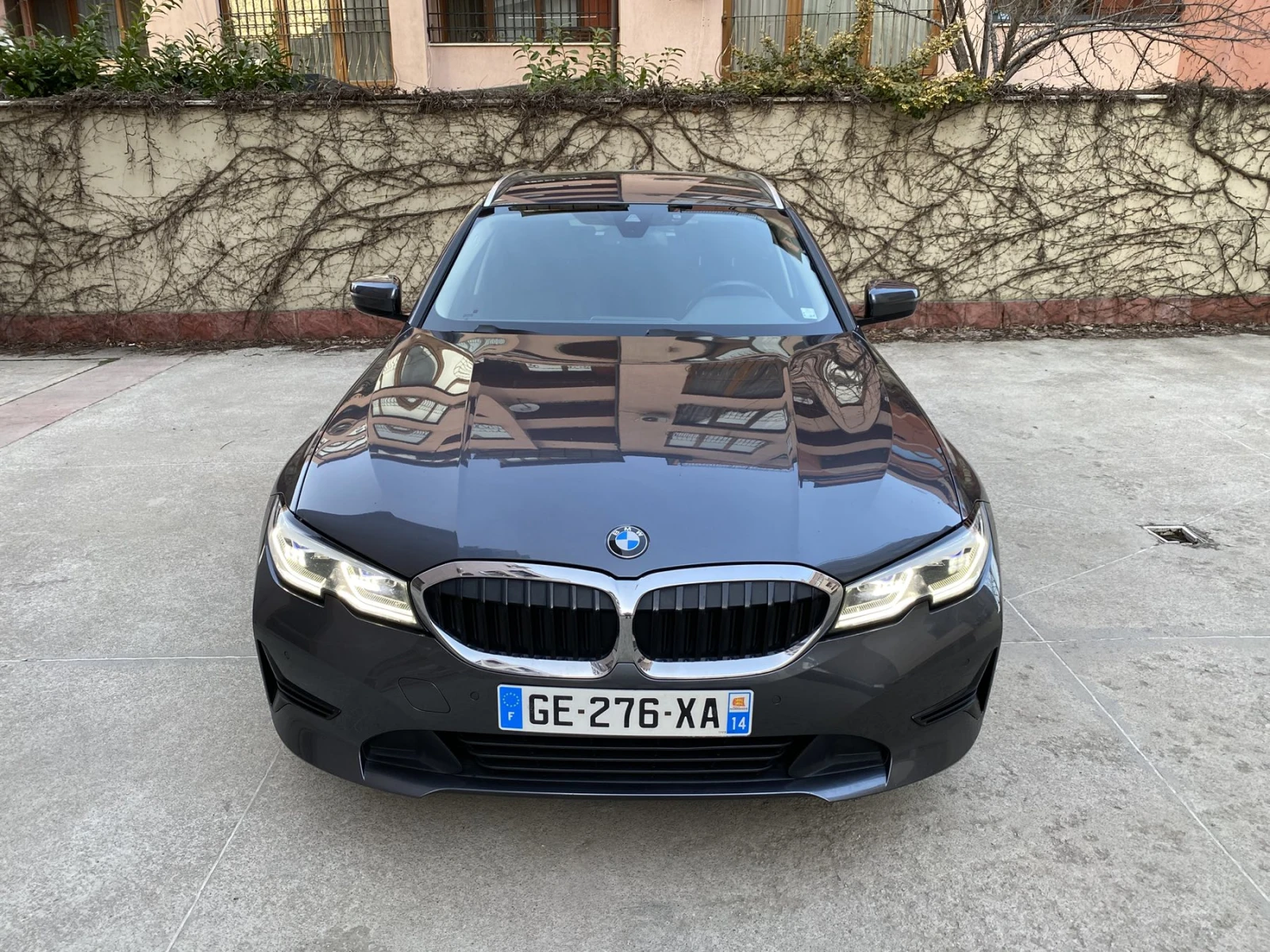 BMW 320 xDrive Business Design Laser, снимка 3 - Автомобили и джипове - 53741950