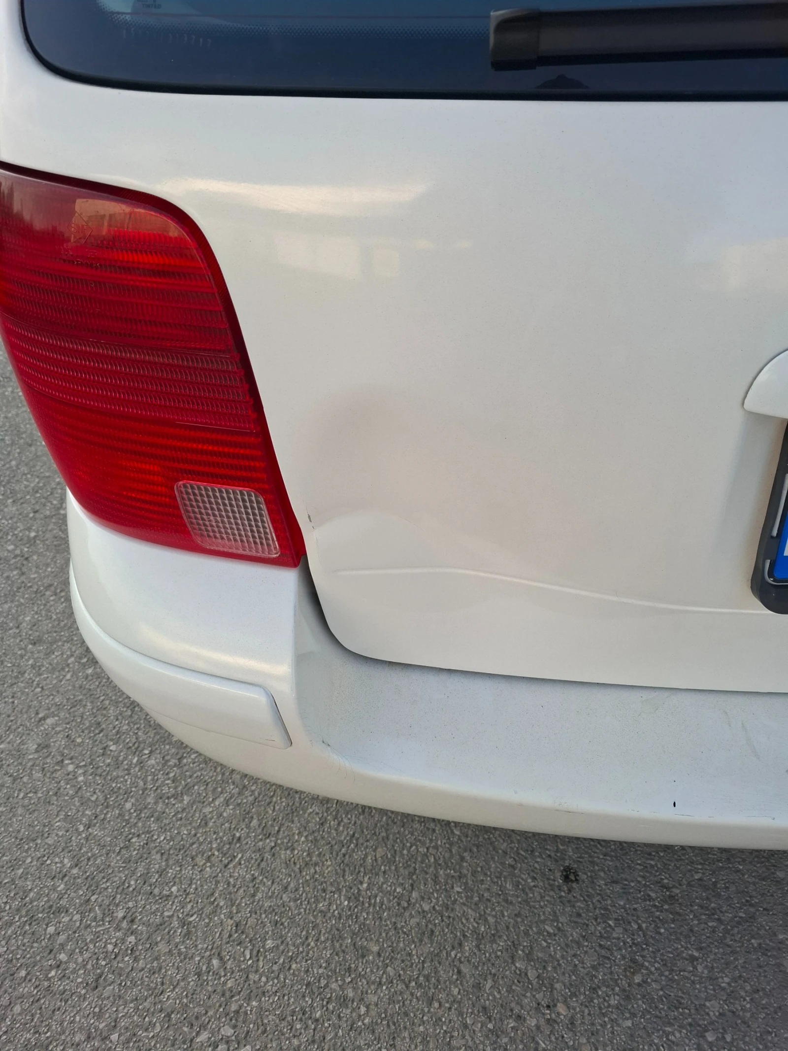 VW Passat 1, 9 TDI, снимка 14 - Автомобили и джипове - 53851698