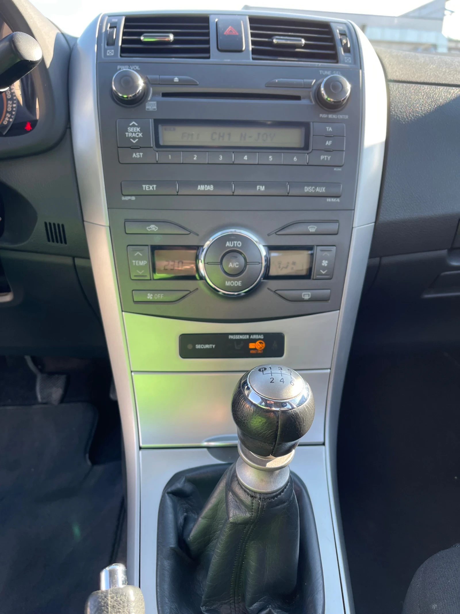 Toyota Corolla 1.4D-4D / Реални КМ, снимка 11 - Автомобили и джипове - 53910986