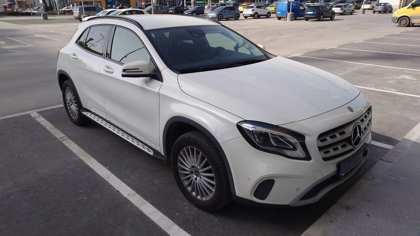 Mercedes-Benz GLA 180