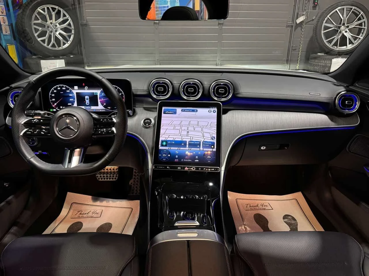 Mercedes-Benz C 300 4MATIC AMG 360CAM CARFAX, снимка 11 - Автомобили и джипове - 54137432