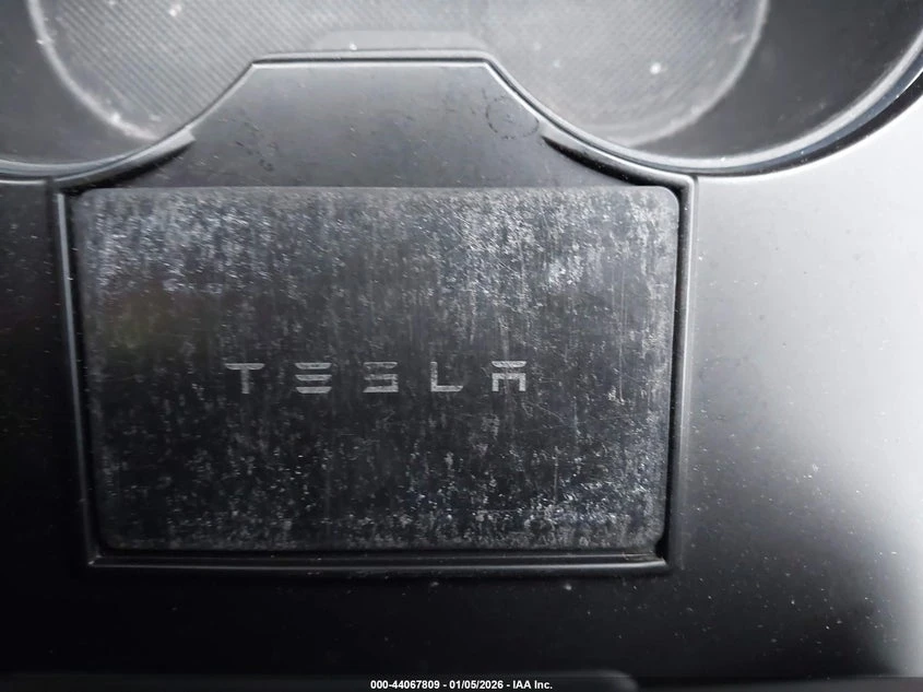 Tesla Model Y Long Range AWD, снимка 11 - Автомобили и джипове - 54169776