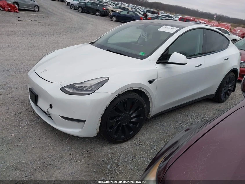 Tesla Model Y Long Range AWD, снимка 2 - Автомобили и джипове - 54169776