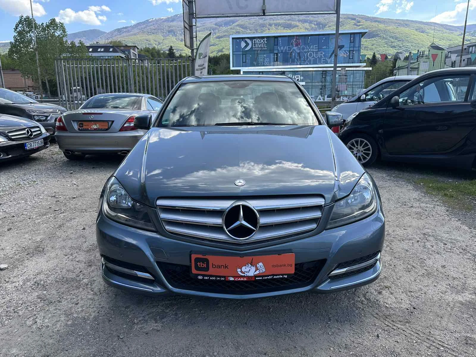 Mercedes-Benz C 180 CGI Аvangarde Автоматик Кожа, снимка 5 - Автомобили и джипове - 54441948