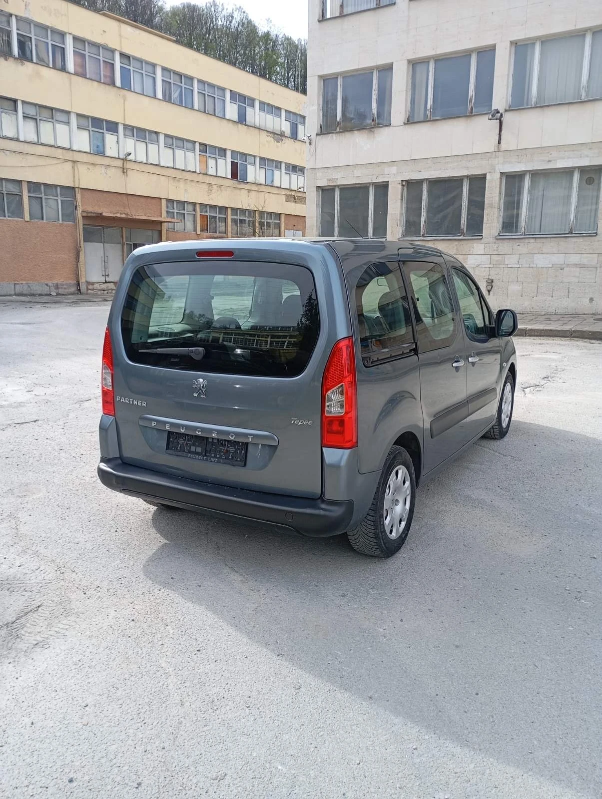 Peugeot Partner, снимка 5 - Автомобили и джипове - 54543306