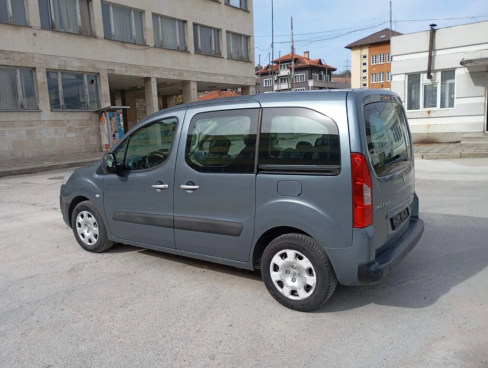 Peugeot Partner, снимка 7 - Автомобили и джипове - 54543306