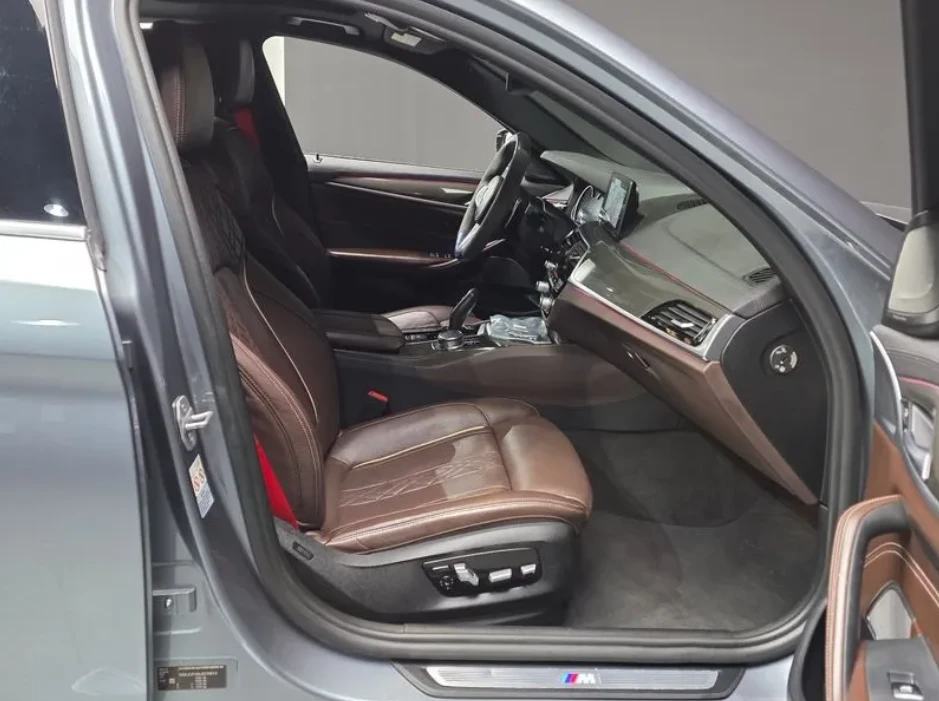 BMW 530 D G30 M Sport Plus, снимка 11 - Автомобили и джипове - 54554762