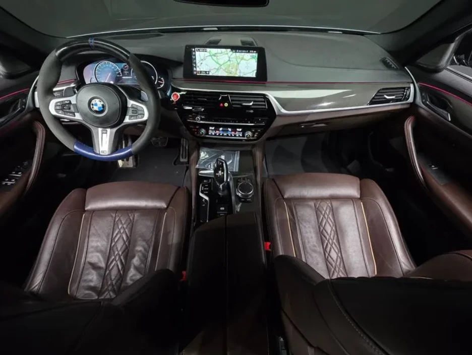 BMW 530 D G30 M Sport Plus, снимка 7 - Автомобили и джипове - 54554762