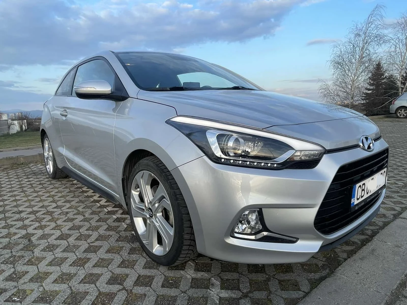 Hyundai I20 Coupe / от България/ гаражна / 1 собственик , снимка 9 - Автомобили и джипове - 54685760