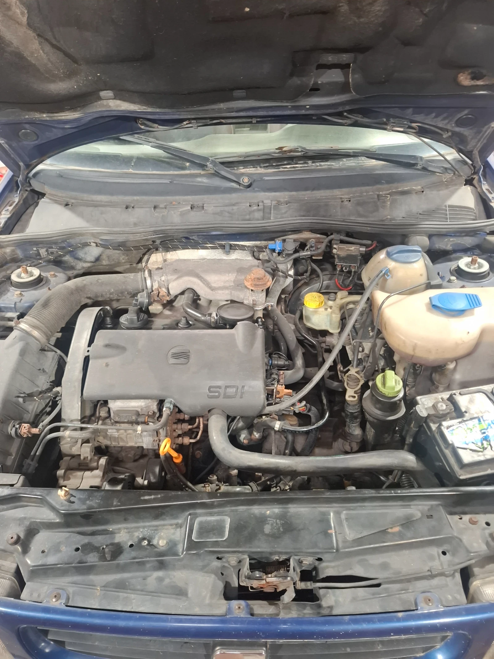 Seat Cordoba, снимка 5 - Автомобили и джипове - 55045047