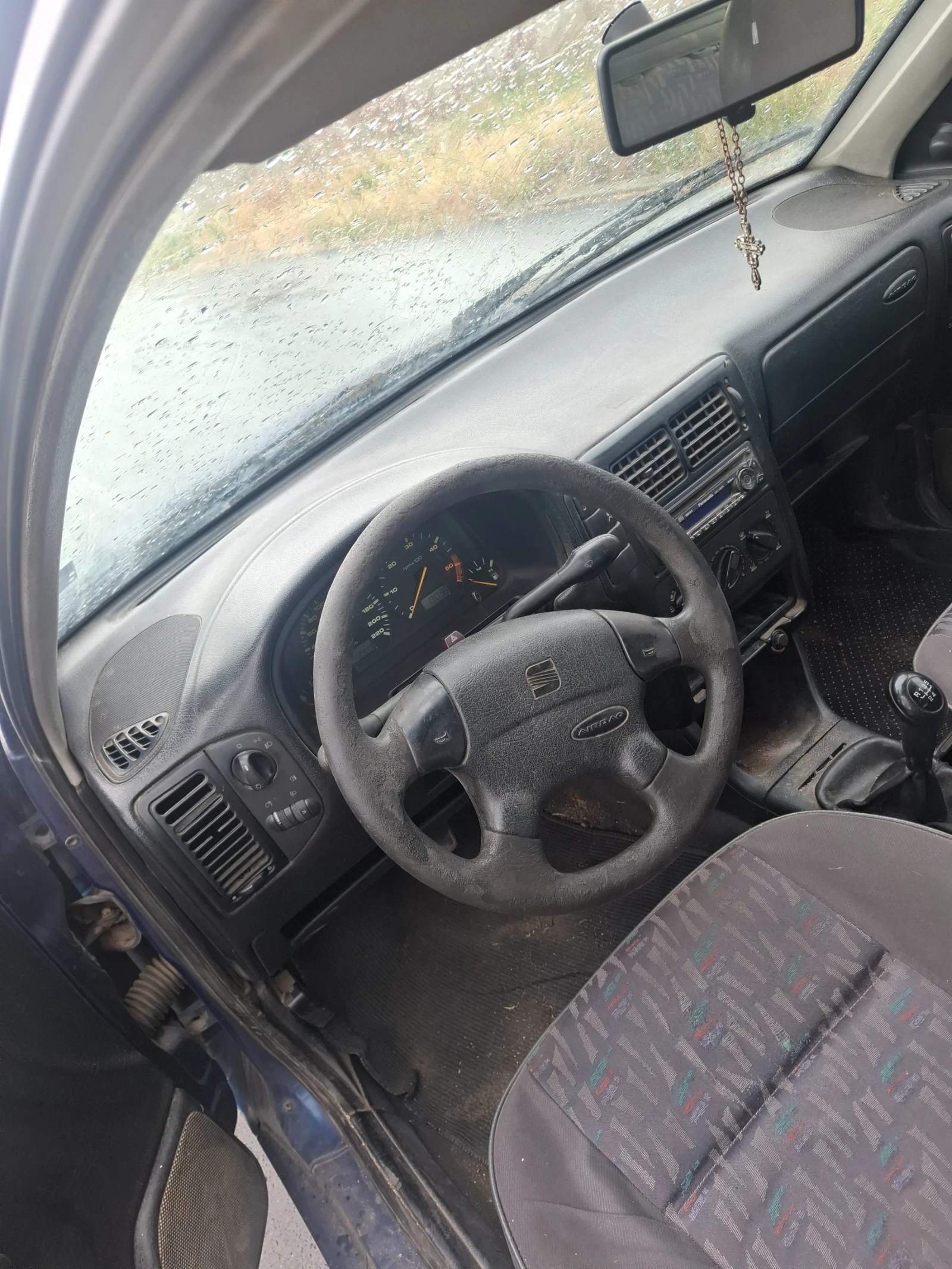 Seat Cordoba, снимка 3 - Автомобили и джипове - 55045047
