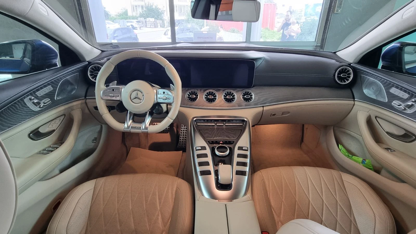 Mercedes-Benz GT 53 AMG 4MATIC + , снимка 11 - Автомобили и джипове - 55405898