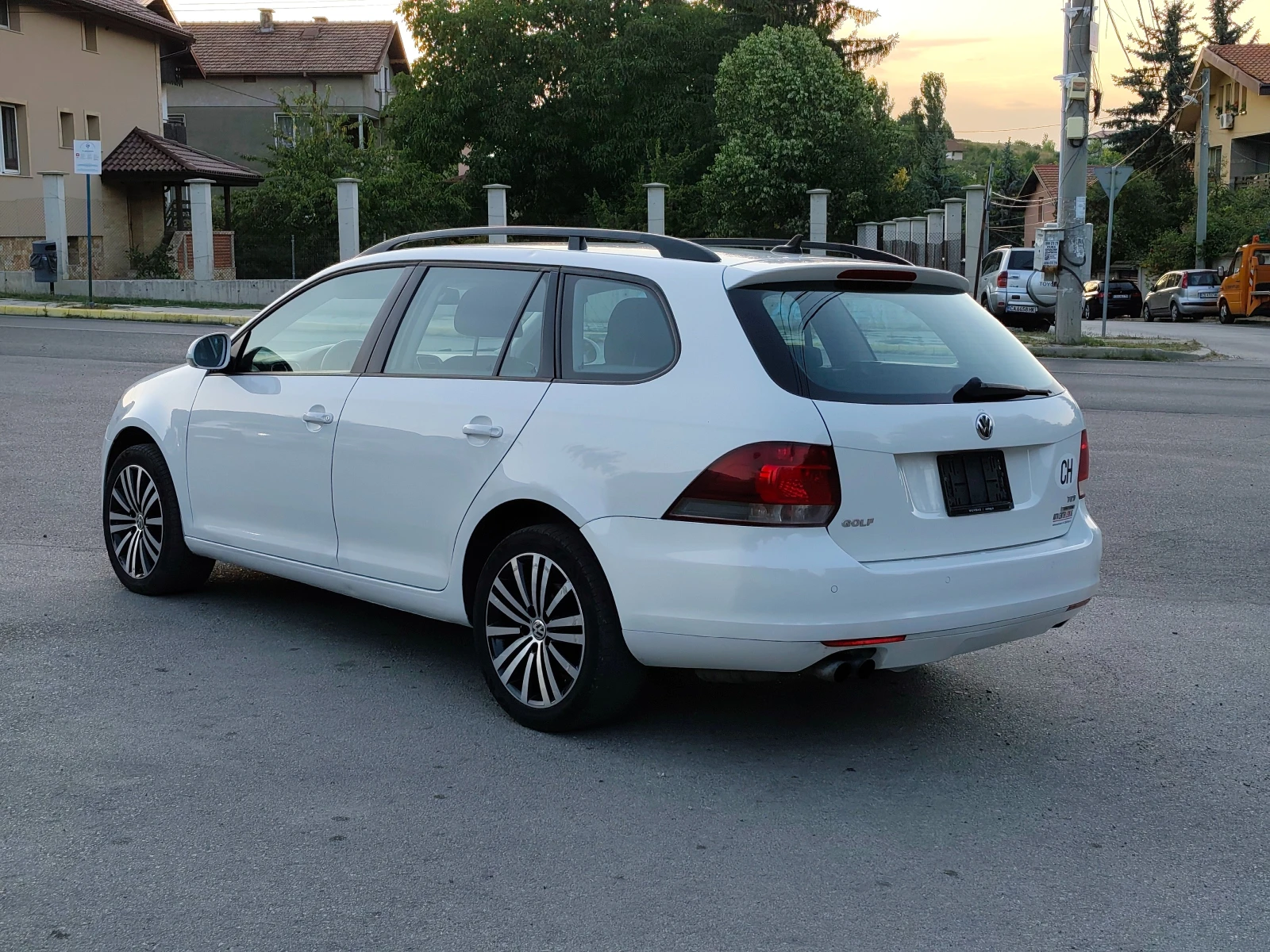 VW Golf Variant 1.6TDI 4motion 4X4, снимка 3 - Автомобили и джипове - 55648914
