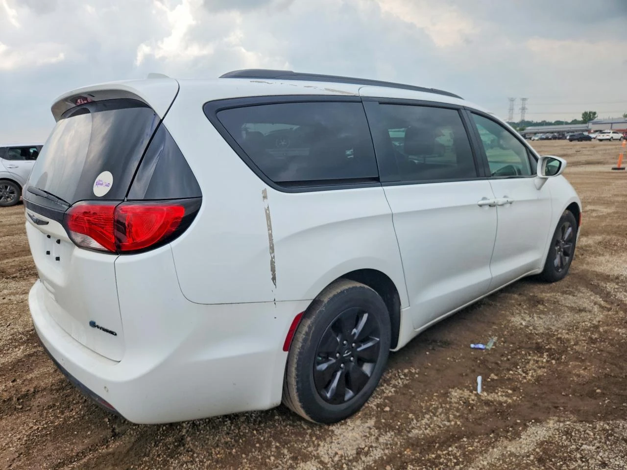 Chrysler Pacifica 3.6l Hybrid Touring Plus, снимка 3 - Автомобили и джипове - 55944869