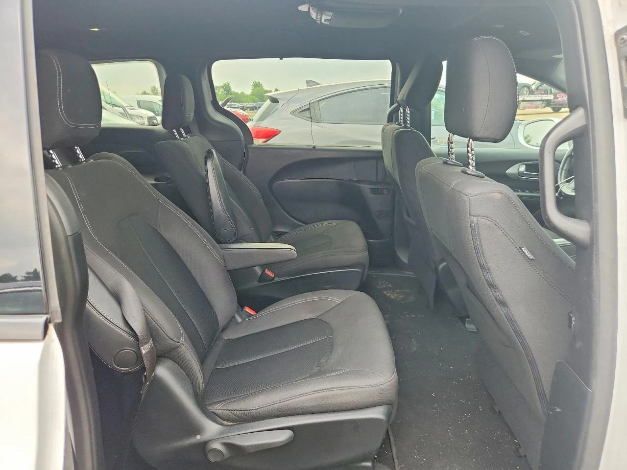 Chrysler Pacifica 3.6l Hybrid Touring Plus, снимка 11 - Автомобили и джипове - 55944869