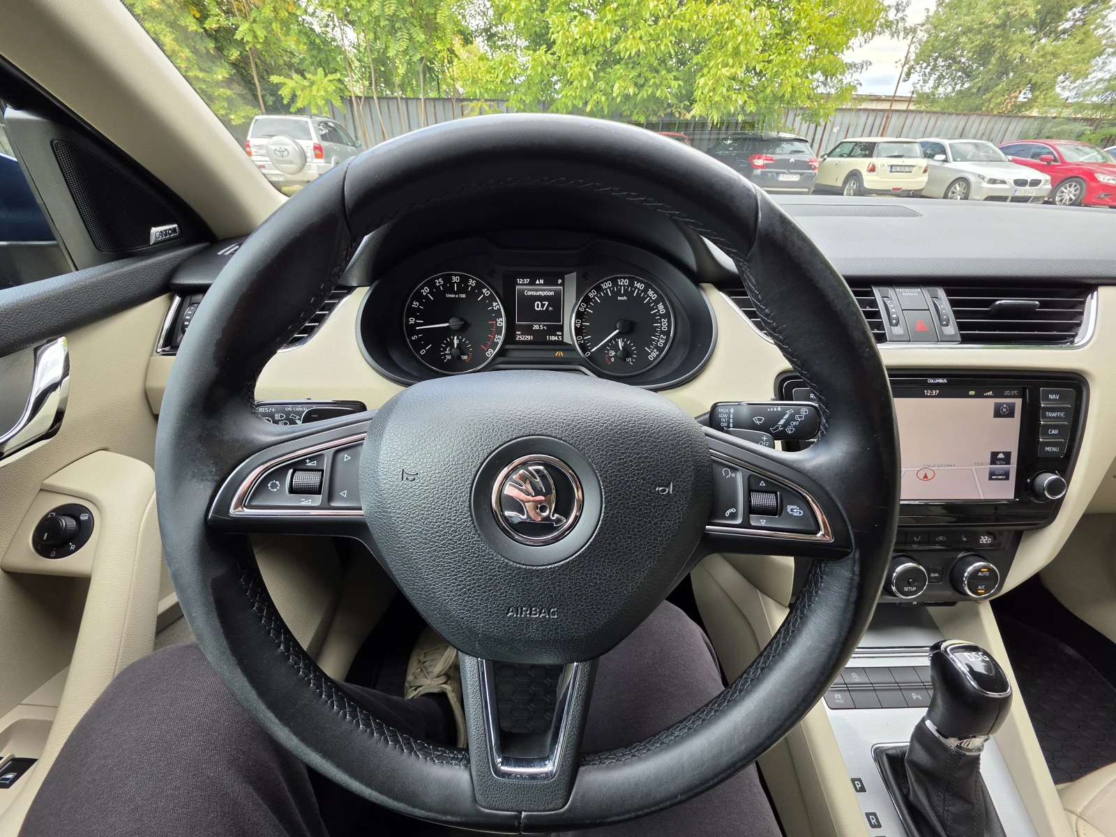 Skoda Octavia 1.6 TDI DSG, снимка 5 - Автомобили и джипове - 56270123