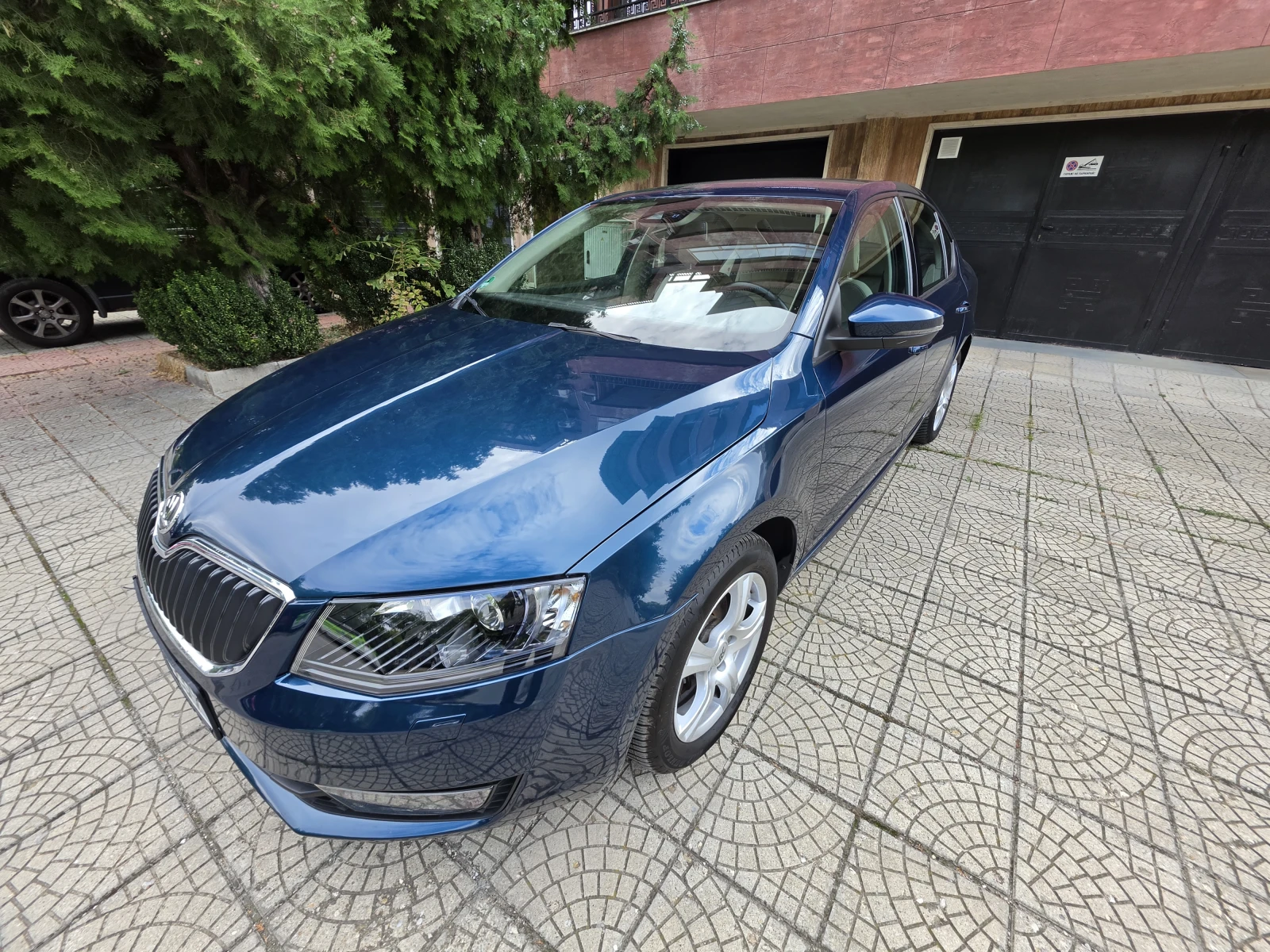 Skoda Octavia 1.6 TDI DSG, снимка 8 - Автомобили и джипове - 56270123