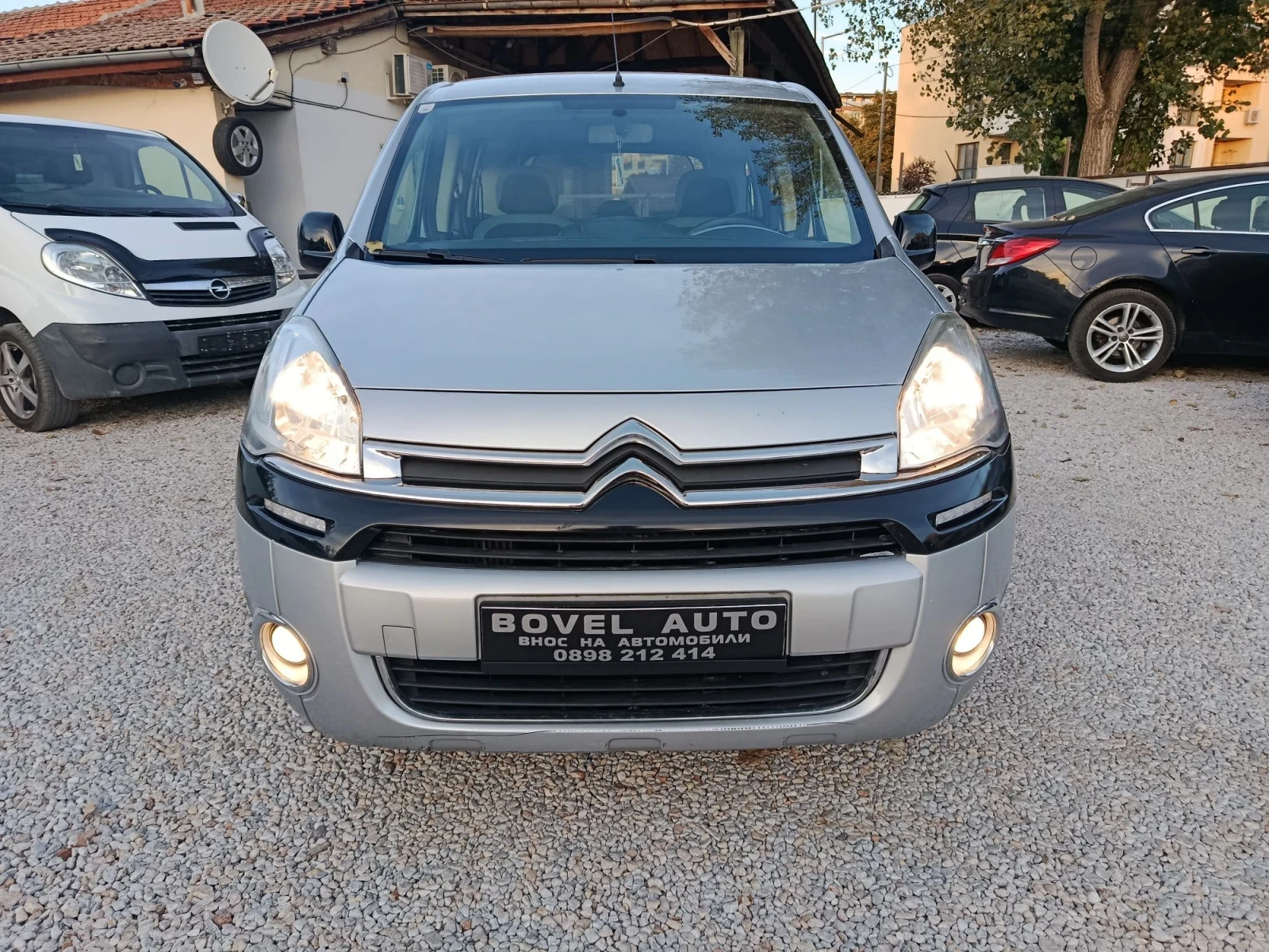 Citroen Berlingo MULTI SPACE 1.6e-HDI 92k, снимка 8 - Автомобили и джипове - 56331804