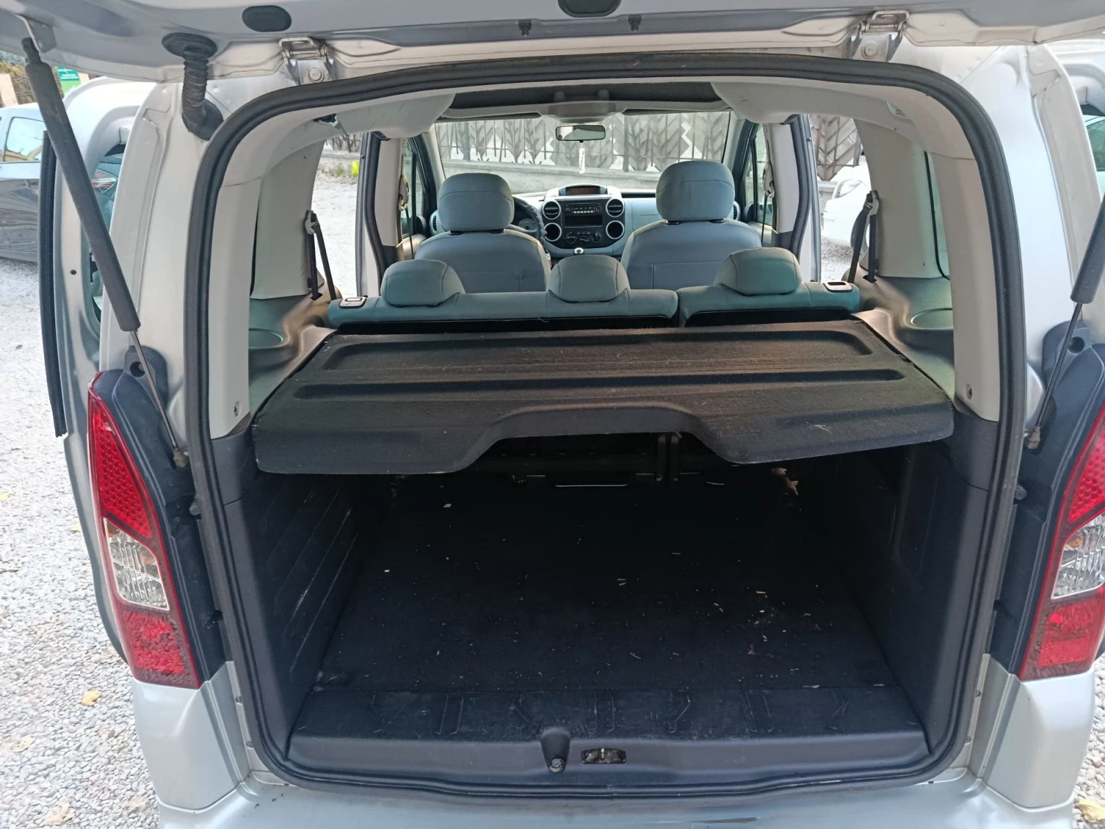 Citroen Berlingo MULTI SPACE 1.6e-HDI 92k, снимка 15 - Автомобили и джипове - 56331804